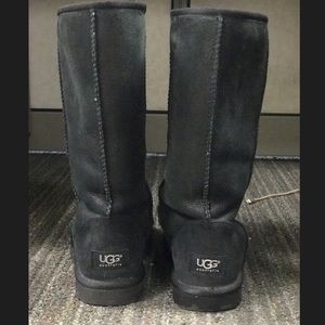 Classic Tall Black Metallic Uggs Sz 6 EUC
